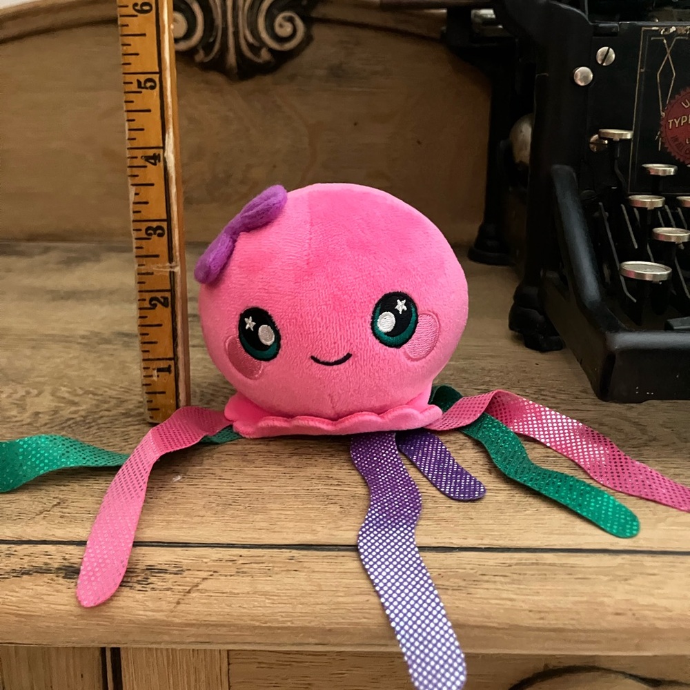 Squeezamals Plush Pet Octopus Series 4